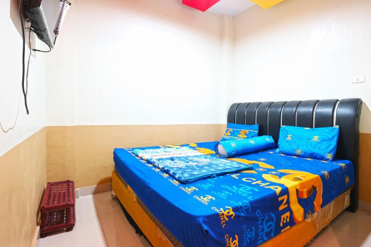 Penginapan Medan Exterior photo