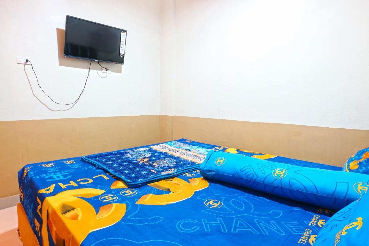 Penginapan Medan Exterior photo