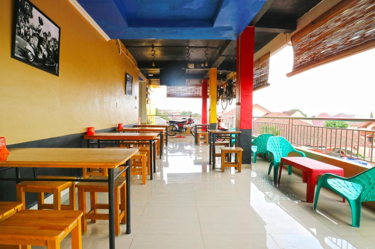 Penginapan Medan Exterior photo