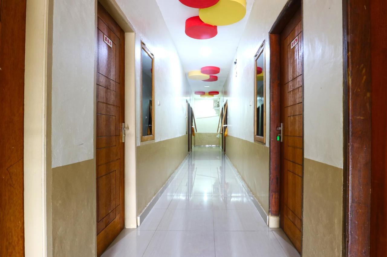Penginapan Medan Exterior photo