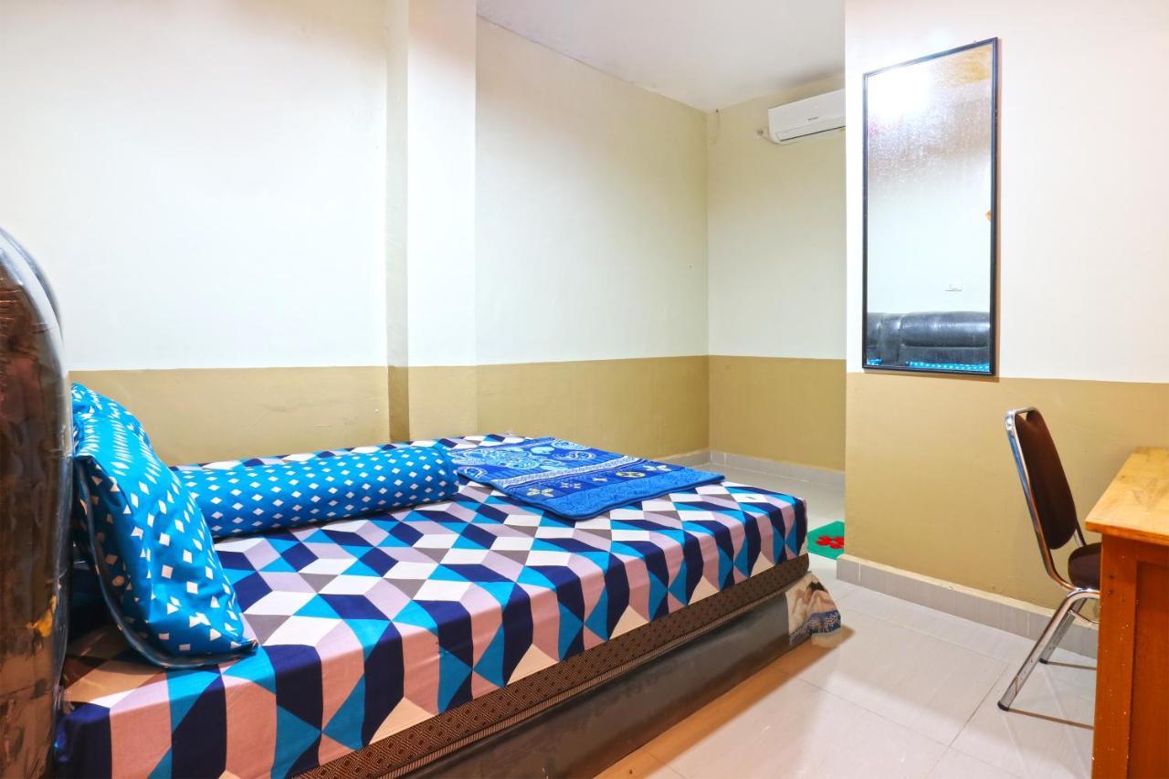 Penginapan Medan Exterior photo