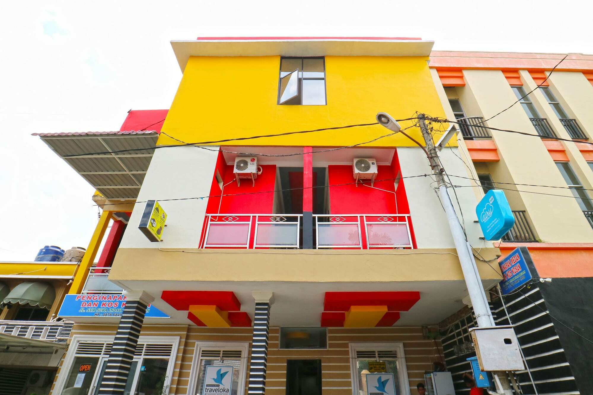 Penginapan Medan Exterior photo
